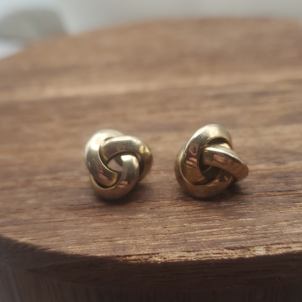 Celtic trinity knot earrings E940‎
